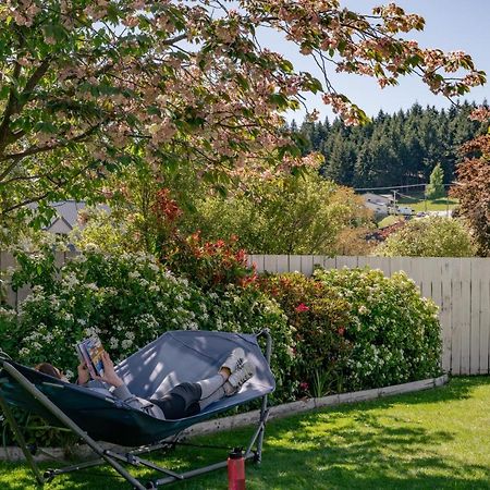 Mountain View Backpackers Pansiyon Wanaka Dış mekan fotoğraf