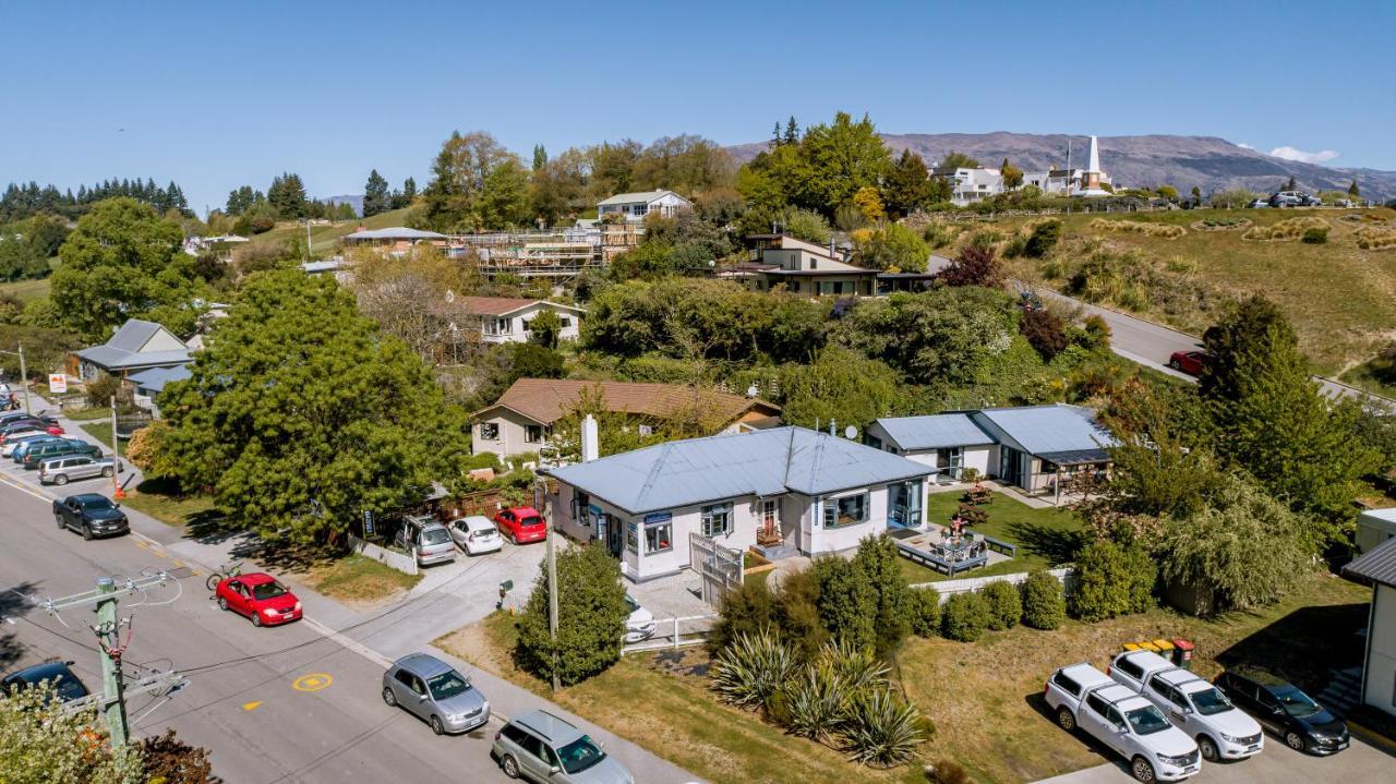 Mountain View Backpackers Pansiyon Wanaka Dış mekan fotoğraf