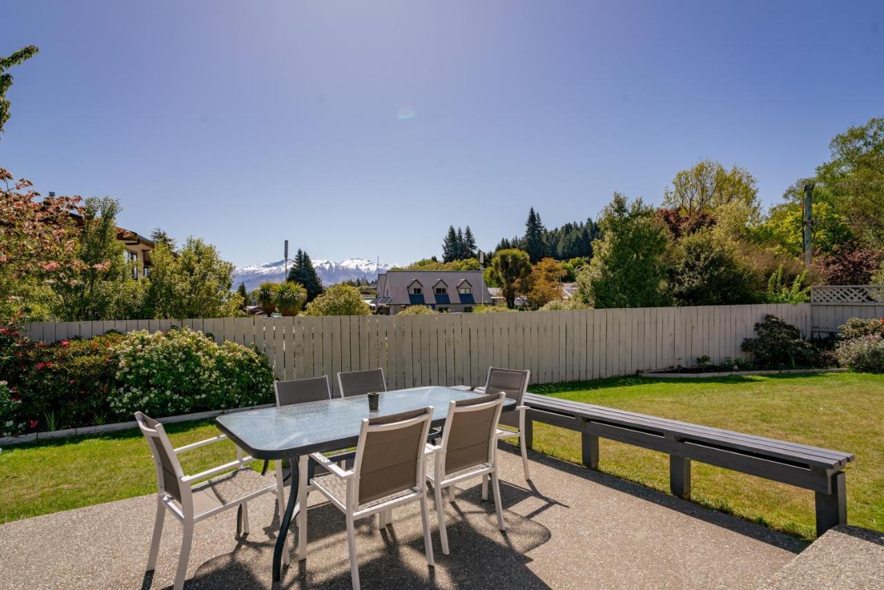 Mountain View Backpackers Pansiyon Wanaka Dış mekan fotoğraf